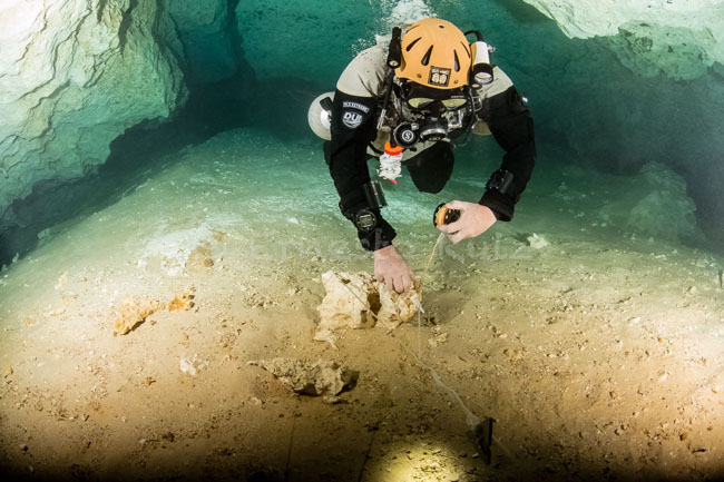 Sidemount Cavern and Cave Diving