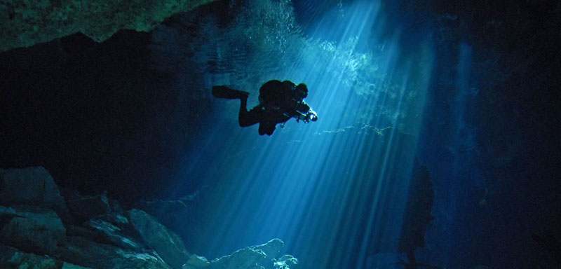 SIDEMOUNT CAVERN AND CAVE DIVING