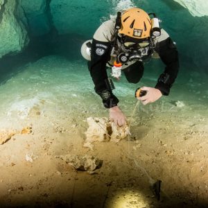 SIDEMOUNT CAVERN AND CAVE DIVING