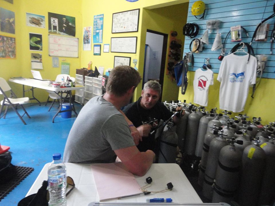 What to expect from a sidemount course